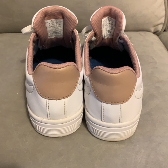 K-Swiss size 10 white with pink accent - Picture 6 of 7